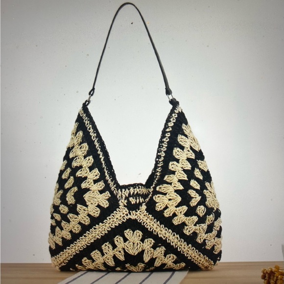 accity Handbags - Straw Commuter Shoulder Bag